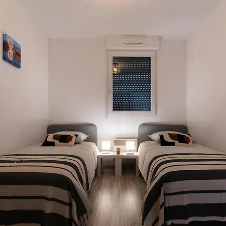 Le Rubens - 2 - 6 Personnes - Parking - Metro Apartment